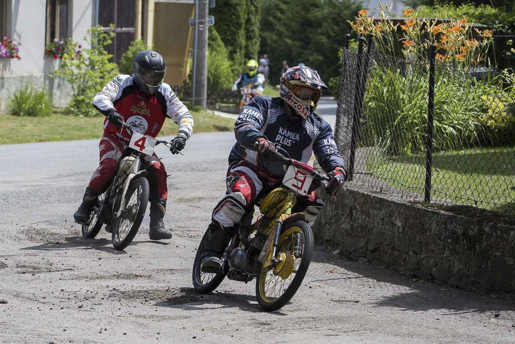 Připomeňte si, jak vypadala Moped rallye Rychtářov minulý rok.