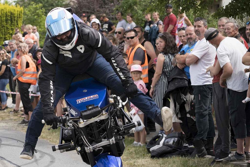 Připomeňte si, jak vypadala Moped rallye Rychtářov minulý rok.