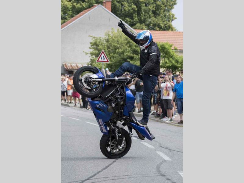 Připomeňte si, jak vypadala Moped rallye Rychtářov minulý rok.