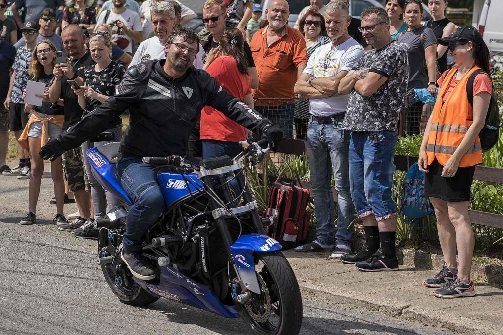 Připomeňte si, jak vypadala Moped rallye Rychtářov minulý rok.