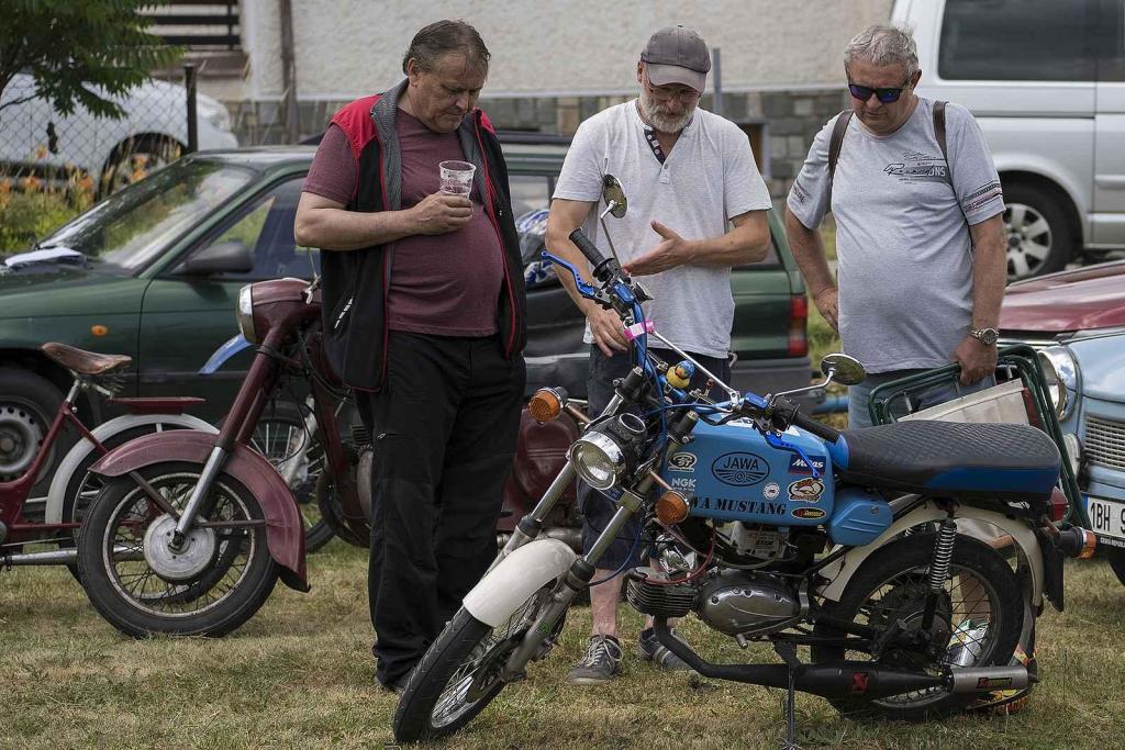 Připomeňte si, jak vypadala Moped rallye Rychtářov minulý rok.