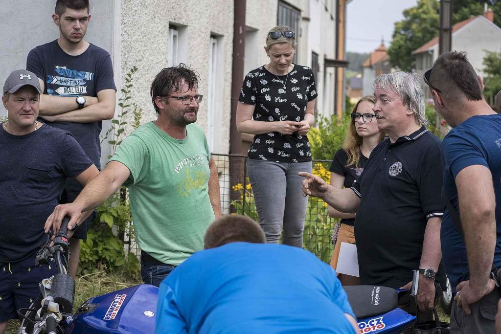 Připomeňte si, jak vypadala Moped rallye Rychtářov minulý rok.