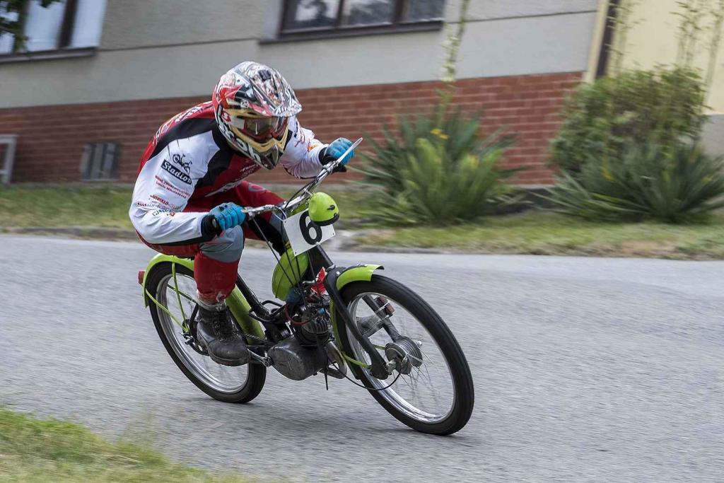 Připomeňte si, jak vypadala Moped rallye Rychtářov minulý rok.