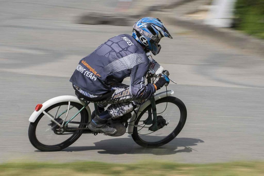Připomeňte si, jak vypadala Moped rallye Rychtářov minulý rok.
