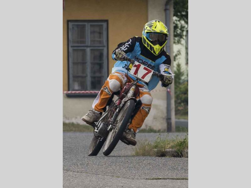 Připomeňte si, jak vypadala Moped rallye Rychtářov minulý rok.