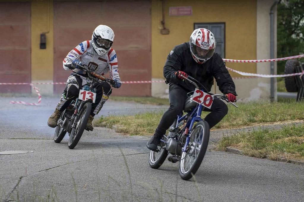 Připomeňte si, jak vypadala Moped rallye Rychtářov minulý rok.