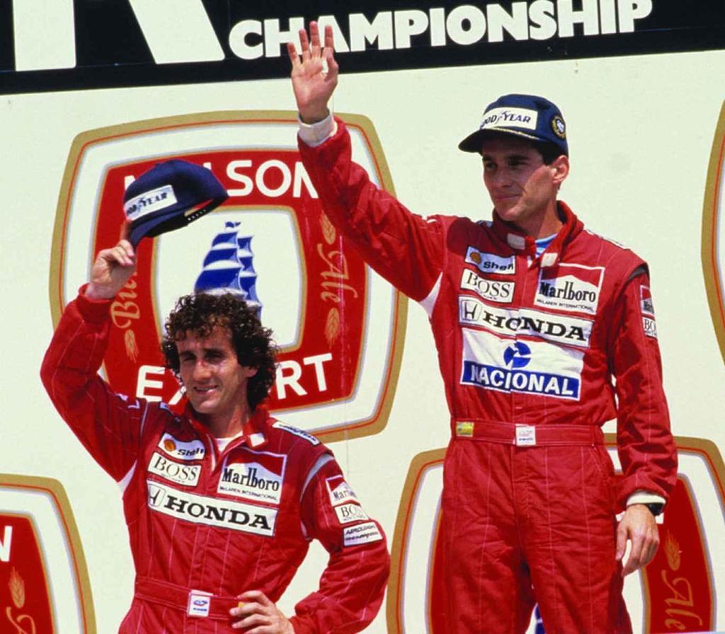 Ayrton Senna a Alain Prost na stupních vítězů v Montrealu 1988.