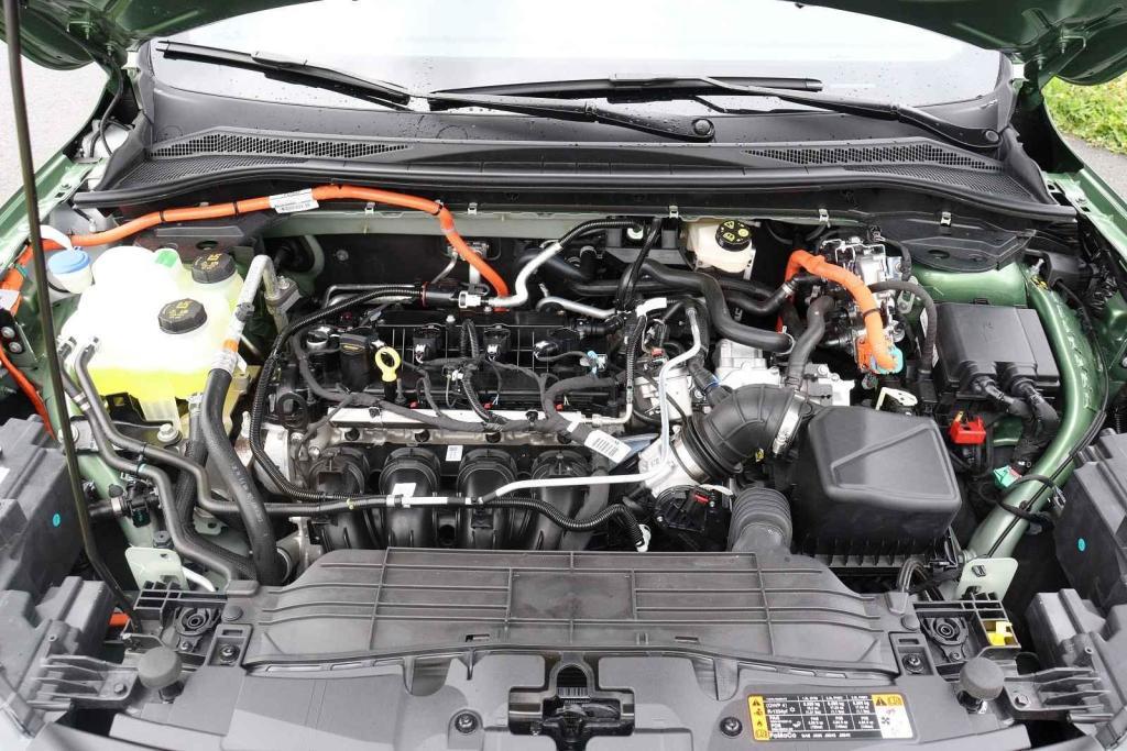 Ford Kuga 2.5 Duratec hybrid