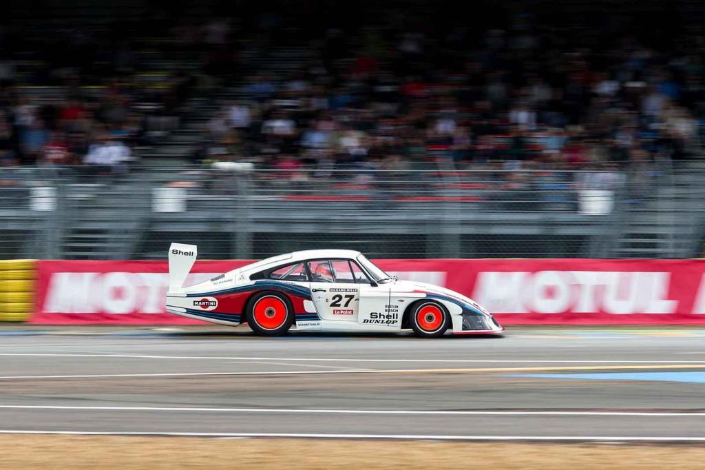 Porsche 935/78 Moby Dick z roku 1978 při Le Mans Classic v roce 2012.