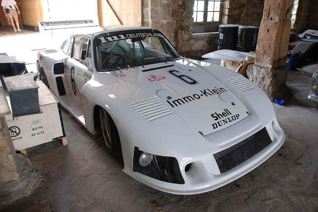 Porsche 935 Moby Dick postavené pro Joest Racing v roce 1981.