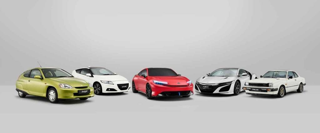 Zleva: Honda Insight, Honda CR-Z, koncept Honda Prelude, Honda NSX a Honda Prelude první generace