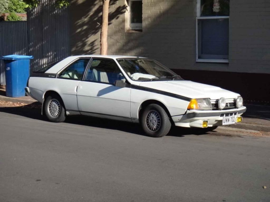 Renault Fuego GTX z roku 1982 v australském Adelaide.