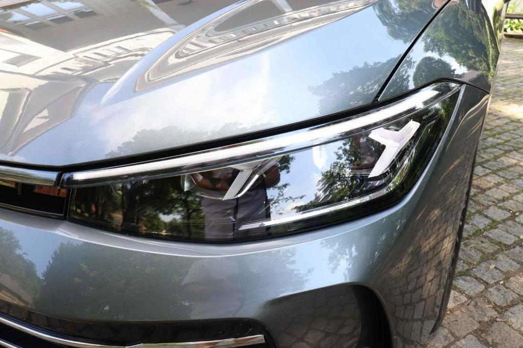 Volkswagen Passat B9 2.0 TDI