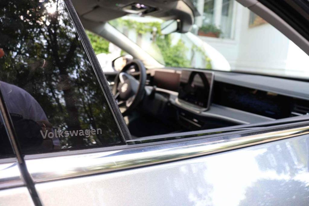 Volkswagen Passat B9 2.0 TDI