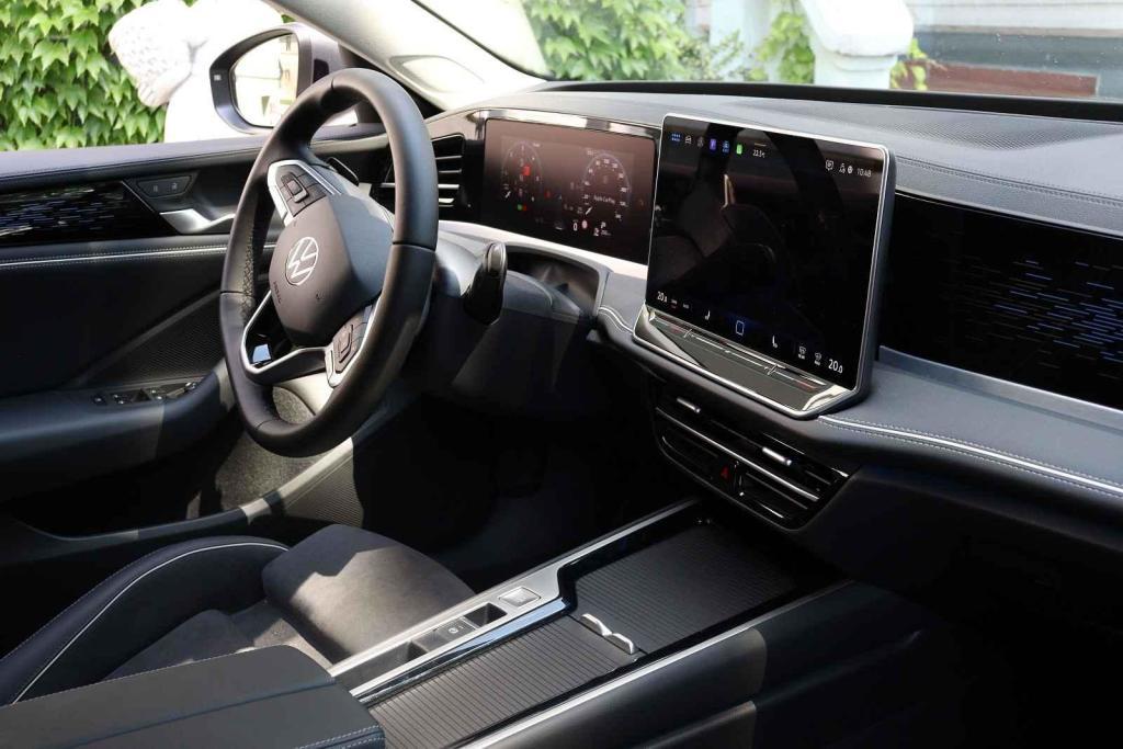 Volkswagen Passat B9 2.0 TDI