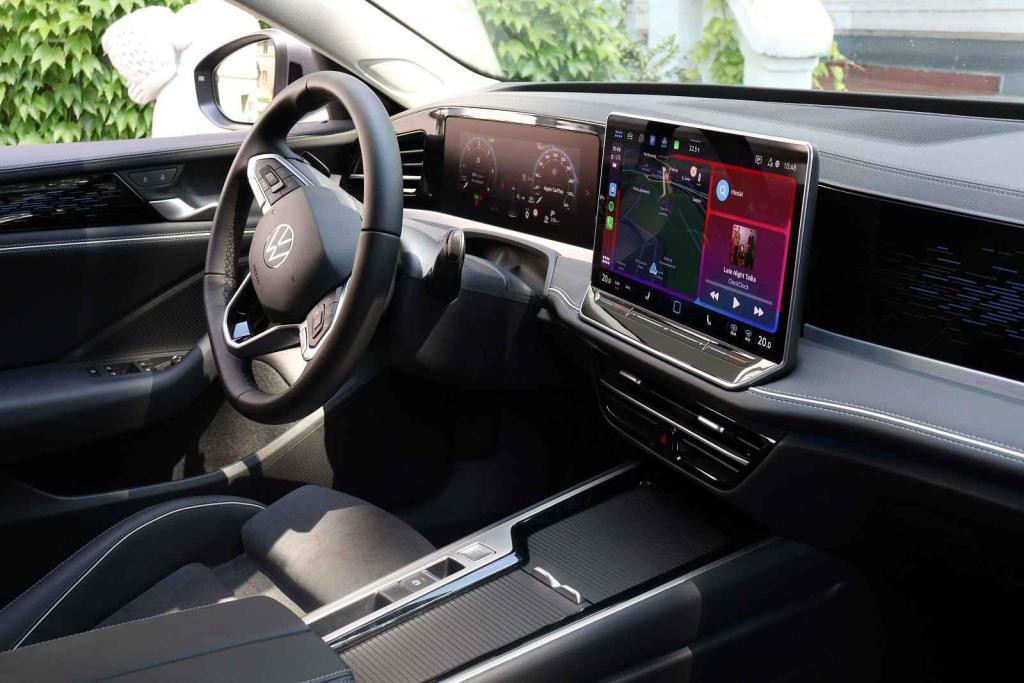Volkswagen Passat B9 2.0 TDI