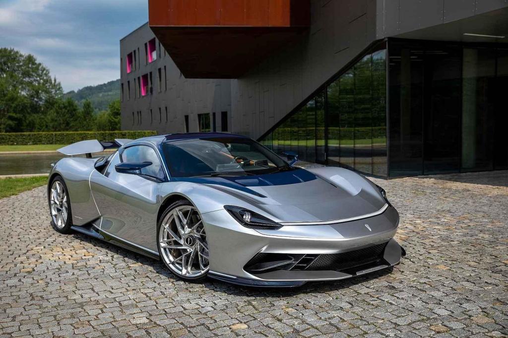 Nový showroom automobilky Pininfarina na Čeladné, foto Pininfarina