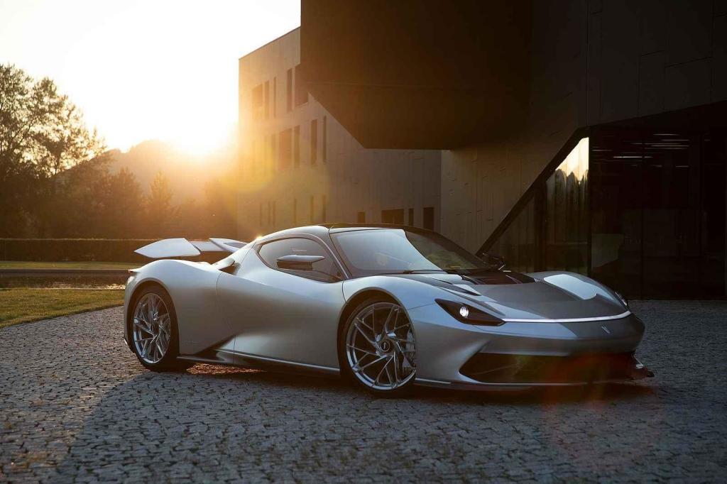 Nový showroom automobilky Pininfarina na Čeladné, foto Pininfarina