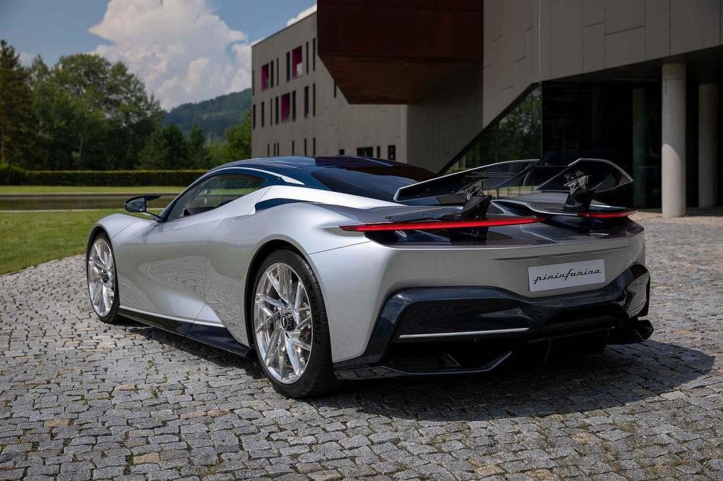 Nový showroom automobilky Pininfarina na Čeladné, foto Pininfarina