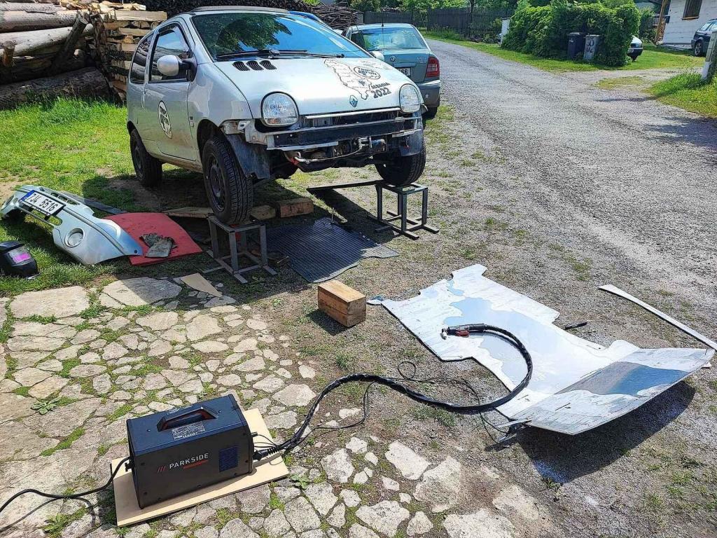 Na vozidle probíhají stále úpravy.