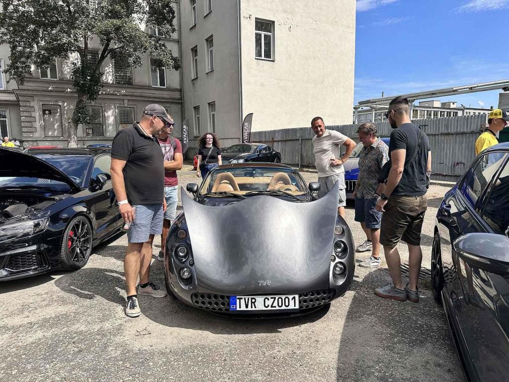 První ročník akce Fueltra - The Meet #1 přilákal stovky návštěvníků.