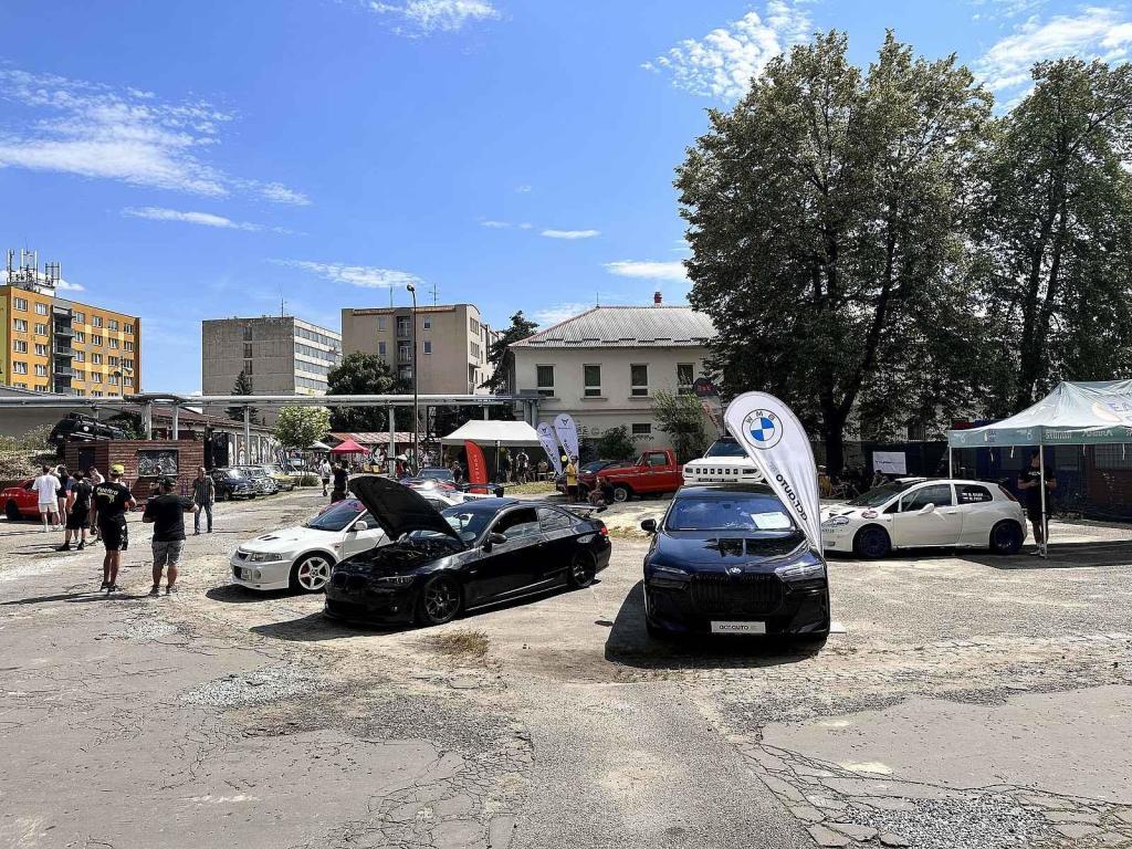 První ročník akce Fueltra - The Meet #1 přilákal stovky návštěvníků.