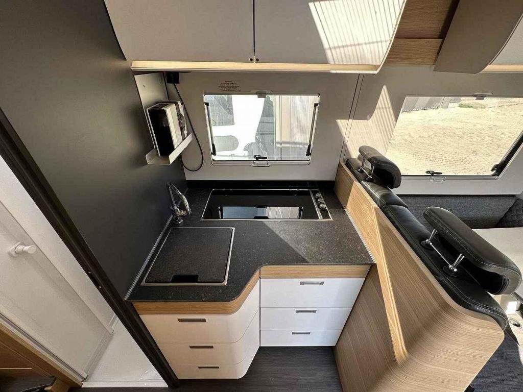 Adria Matrix Plus 670 SL