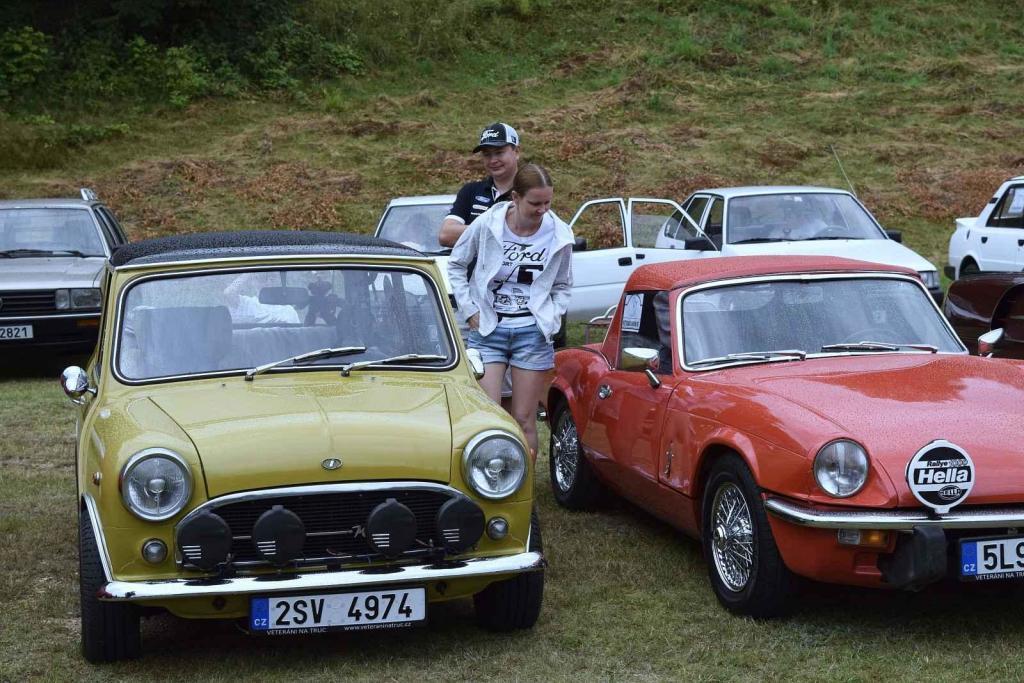 Hasičské hřiště v Huti obsadil další ročník Veterán Show.