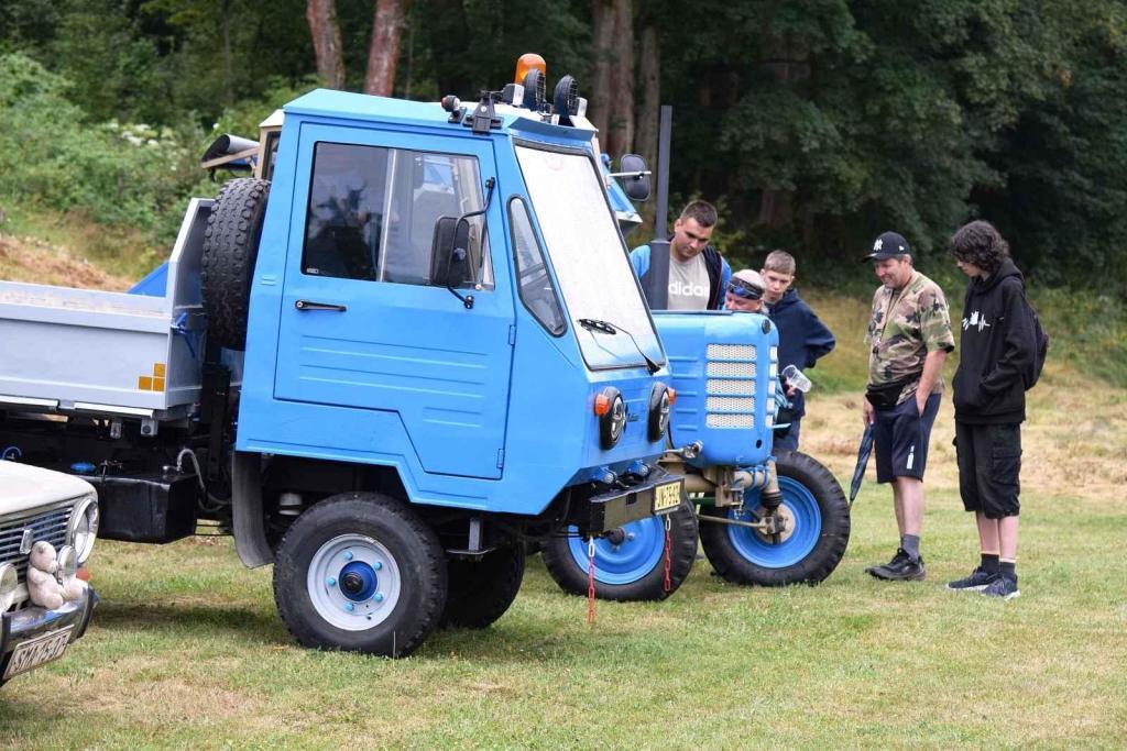 Hasičské hřiště v Huti obsadil další ročník Veterán Show.