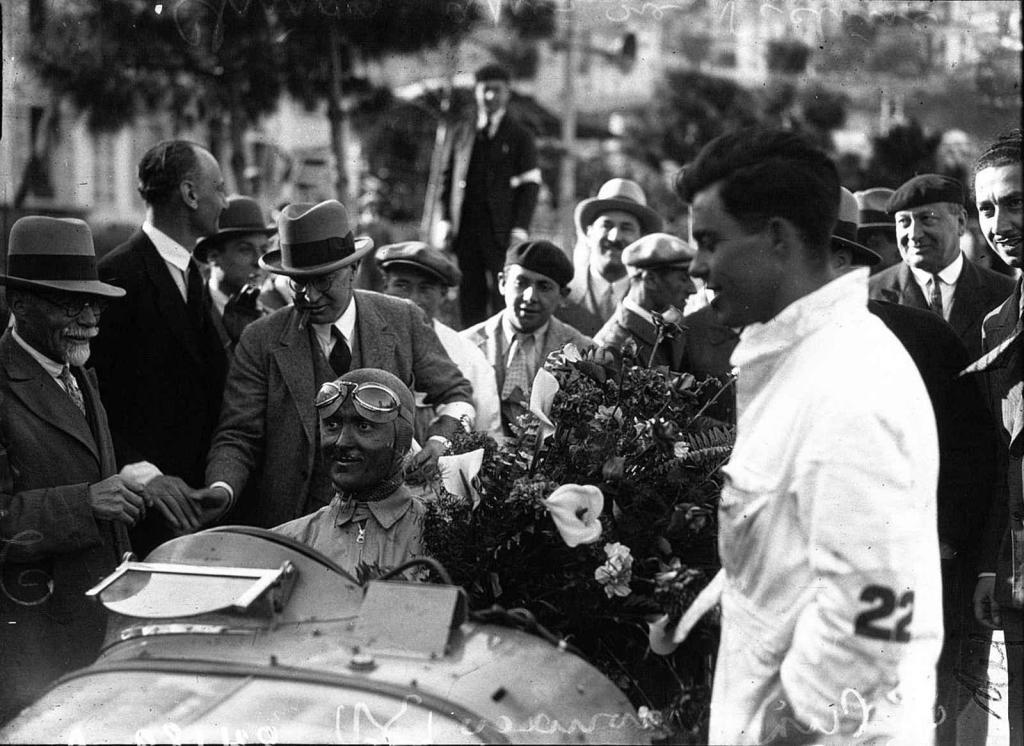 Louis Chiron jako vítěz Grand Prix Monaka 1931. Foto: Wikimedia Commons, Agence de presse Meurisse, volné dílo