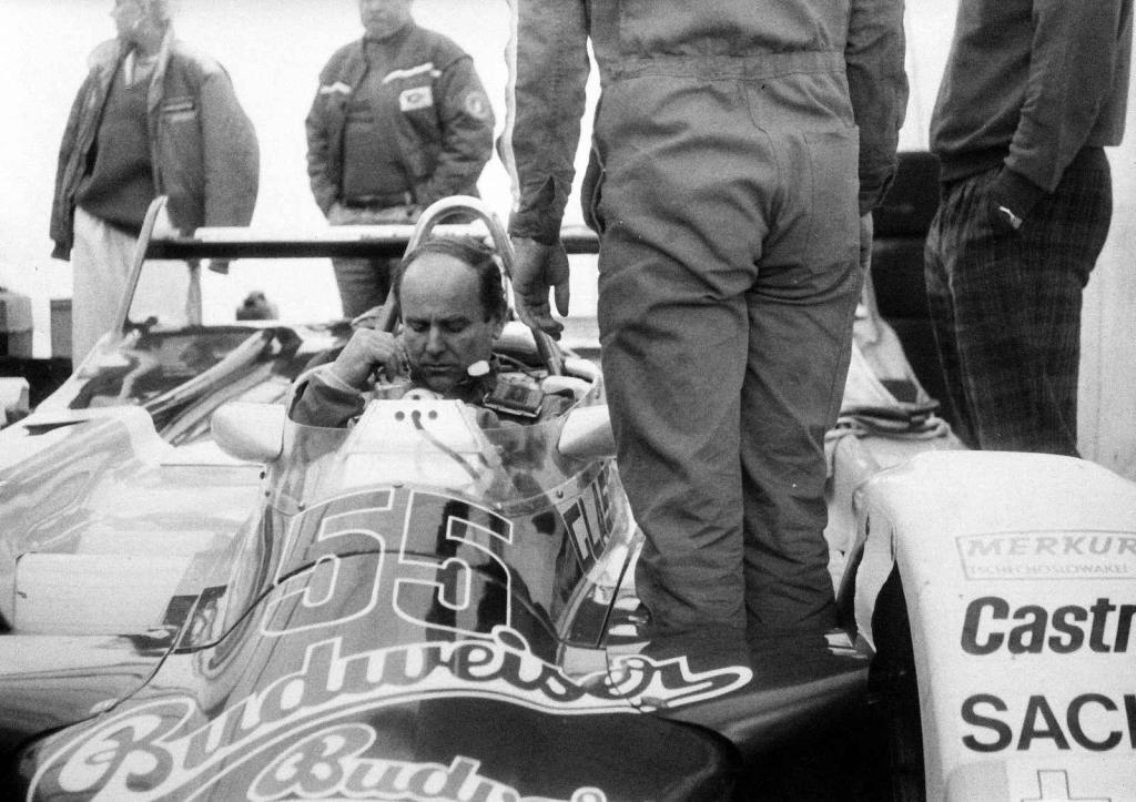 Miroslav Adámek při posledním startu v seriálu Interserie s vozem Argo JM19C Ford. Závod se jel na Autodromu Most 4. srpna 1996.