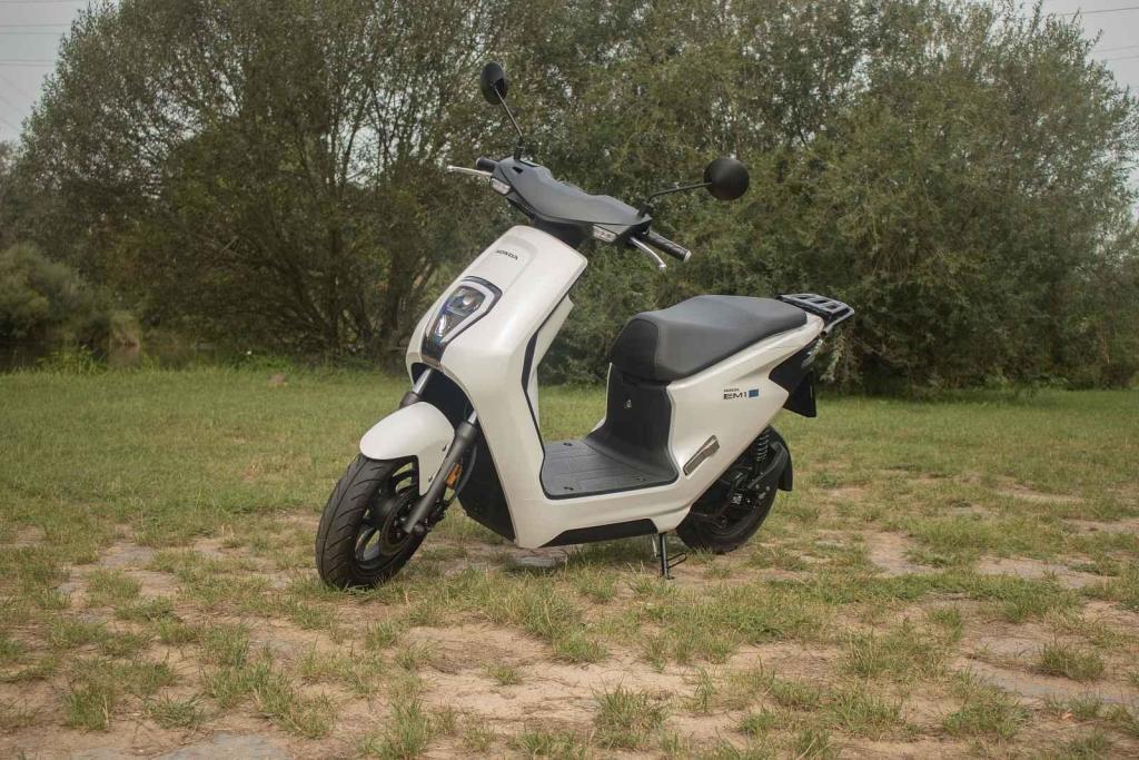 test elektroskútr Honda EM1 e: