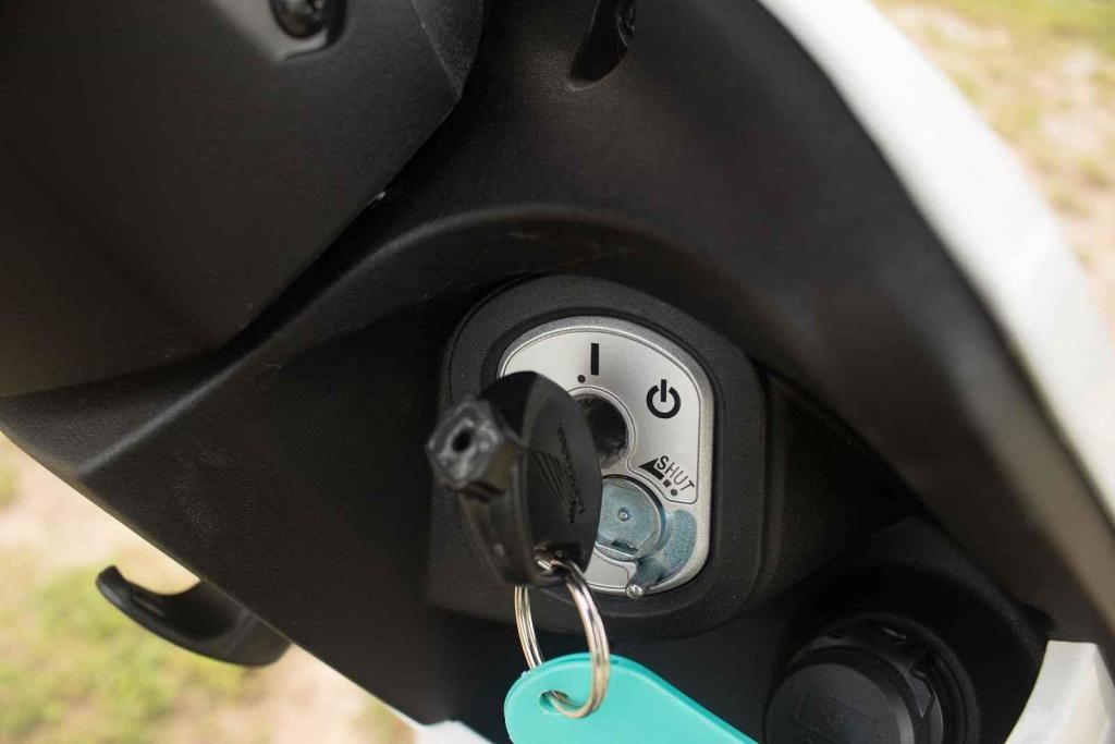 test elektroskútr Honda EM1 e: