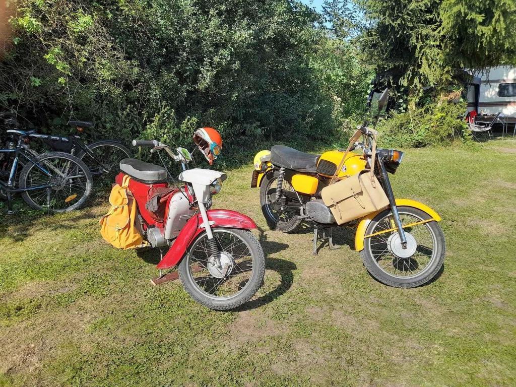 Na trasu třetího ročníku Bílichovské bludičky v sobotu 24. srpna vyrazilo 83 vozidel a strojů.
