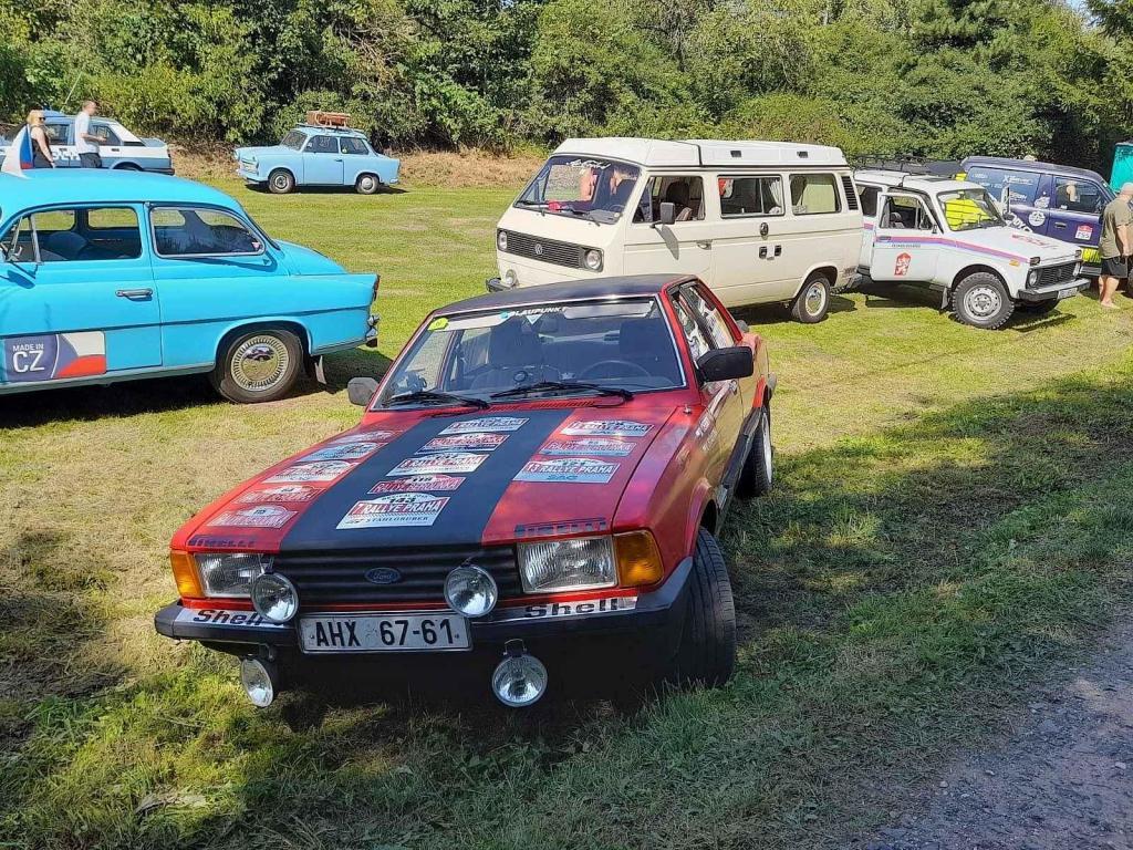 Na trasu třetího ročníku Bílichovské bludičky v sobotu 24. srpna vyrazilo 83 vozidel a strojů.