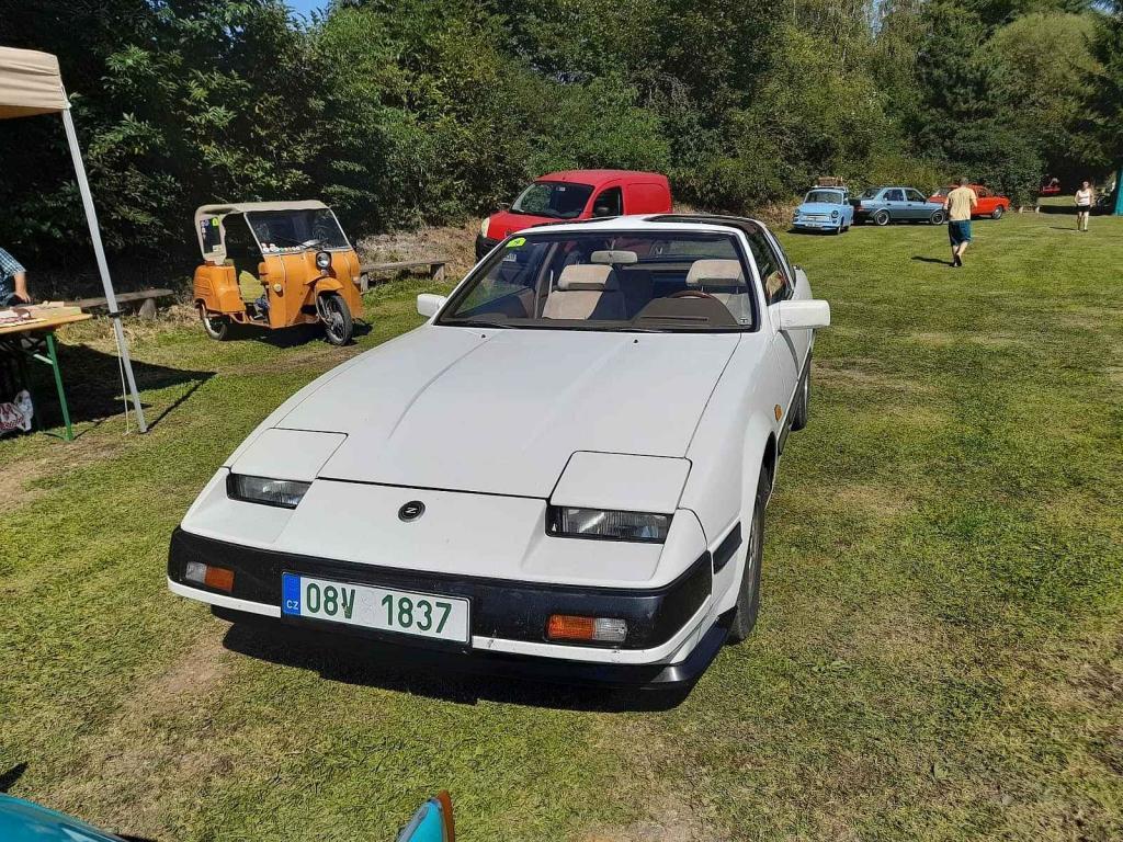 Na trasu třetího ročníku Bílichovské bludičky v sobotu 24. srpna vyrazilo 83 vozidel a strojů.