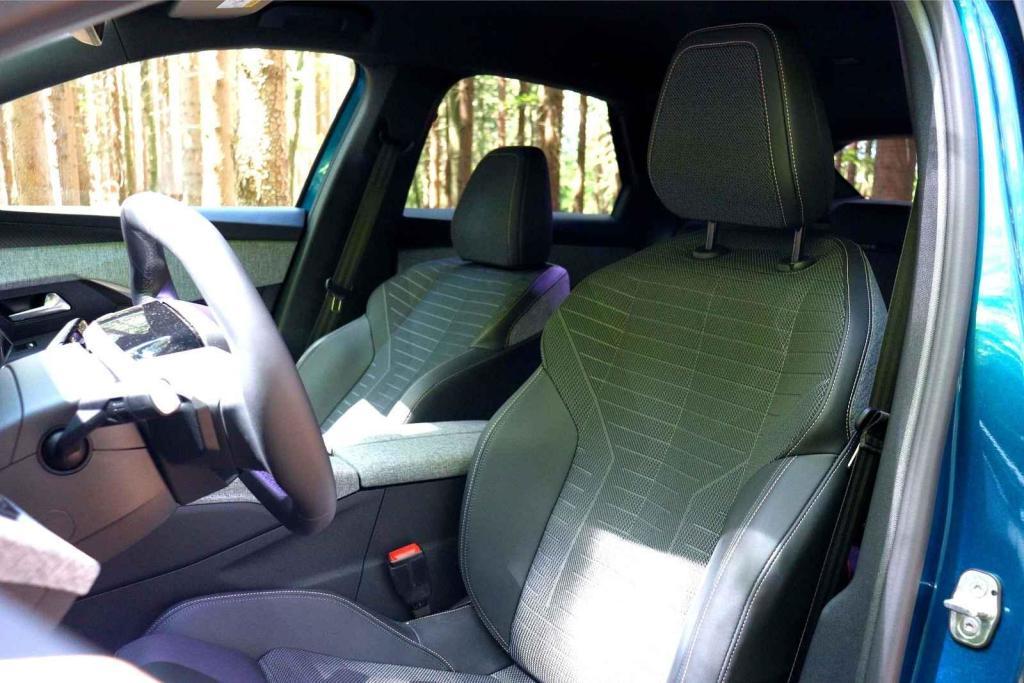 Peugeot 3008 1.2 PureTech Hybrid