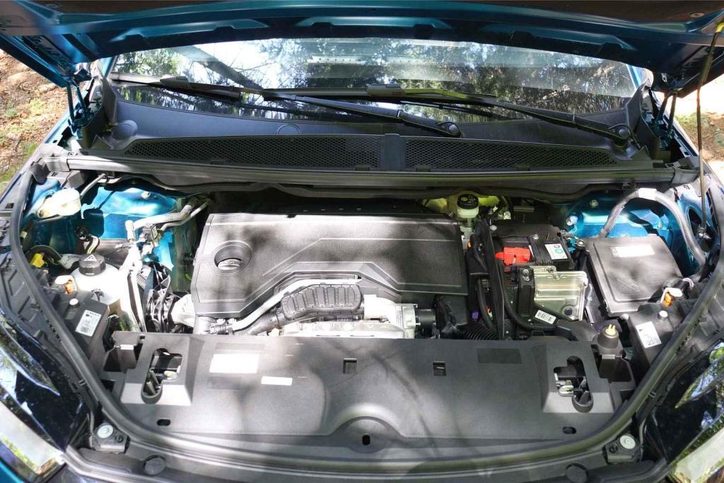 Peugeot 3008 1.2 PureTech Hybrid