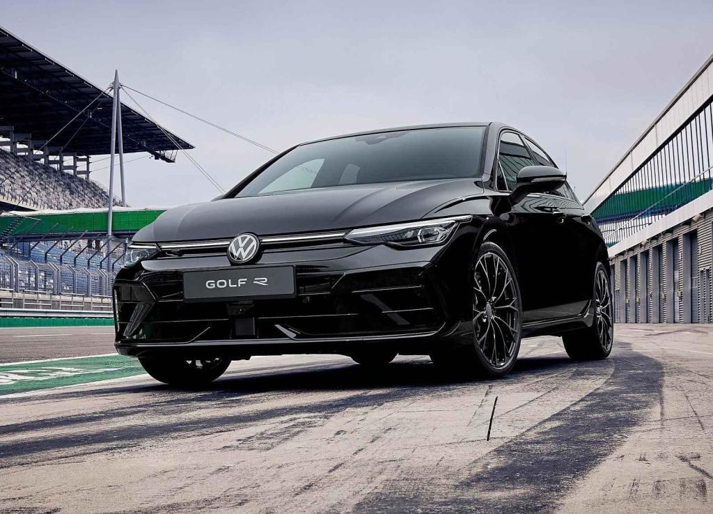 VW Golf - od 554 900 Kč