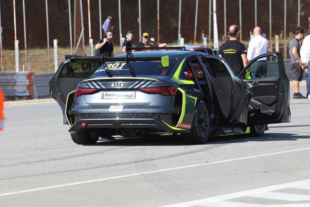 Na Automotodromu Brno se o víkendu konal jeden z vrcholů sezony - Masaryk Racing Days.