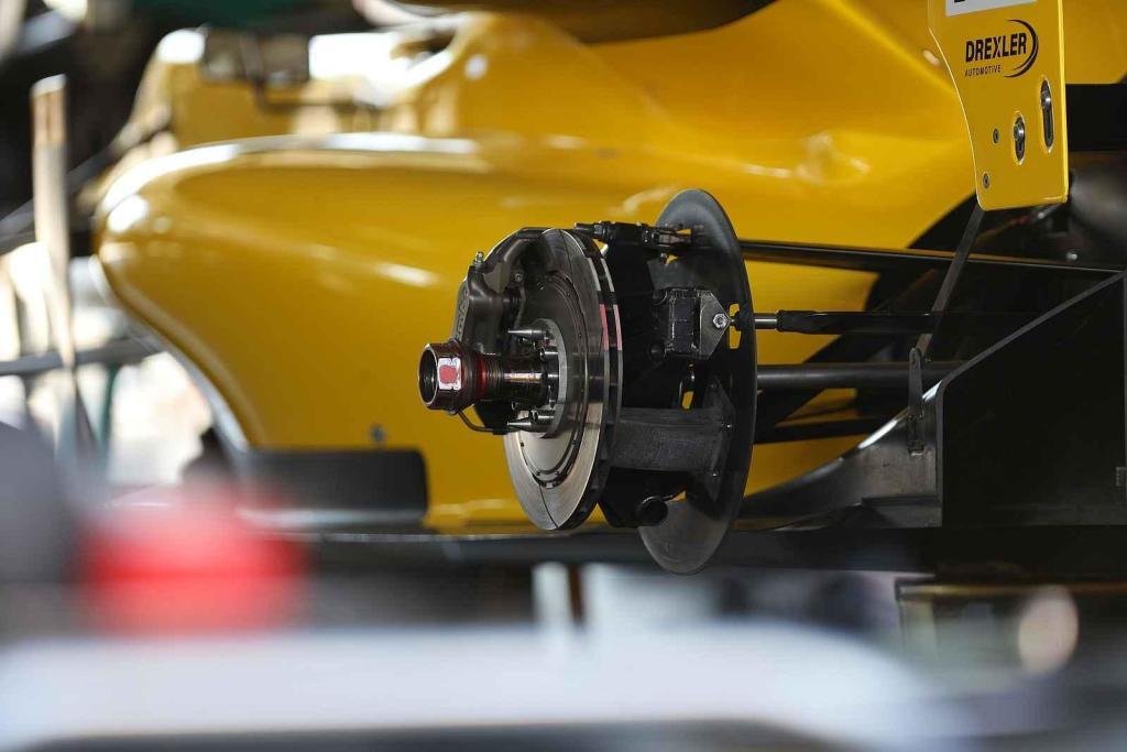 Na Automotodromu Brno se o víkendu konal jeden z vrcholů sezony - Masaryk Racing Days.