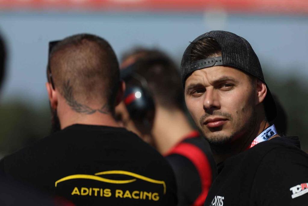 Na Automotodromu Brno se o víkendu konal jeden z vrcholů sezony - Masaryk Racing Days.