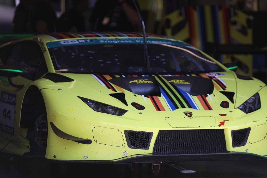 Na Automotodromu Brno se o víkendu konal jeden z vrcholů sezony - Masaryk Racing Days.