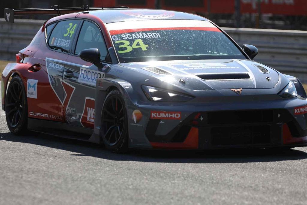 Na Automotodromu Brno se o víkendu konal jeden z vrcholů sezony - Masaryk Racing Days.