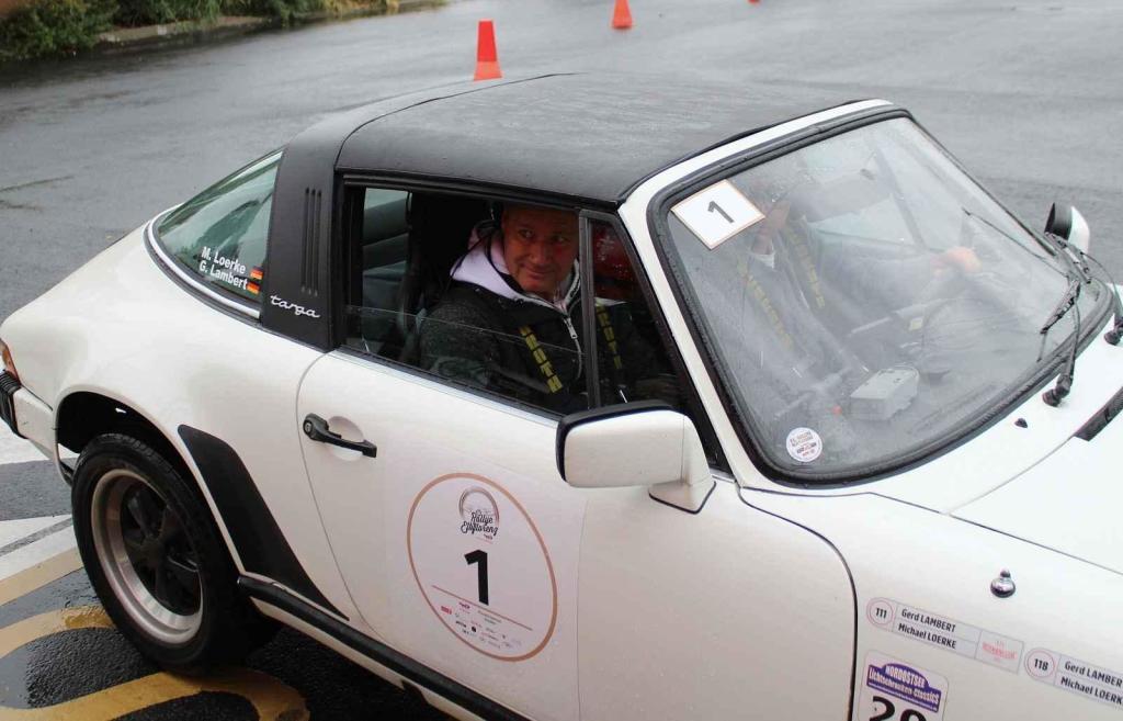 12. Rallye Elbflorenz projela Ústeckým a Karlovarským krajem. Na snímku je vítězná posádka Gerd Lambert a Michael Lörke, kteří tvořili tým Youngtimer United, s vozem Porsche 911 SC Targa z roku 1979.