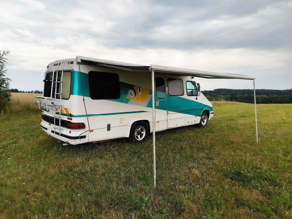 Clarion je extrémně vzácný. V letech 1991 a 1992 bylo vyrobeno jen 270 kusů.