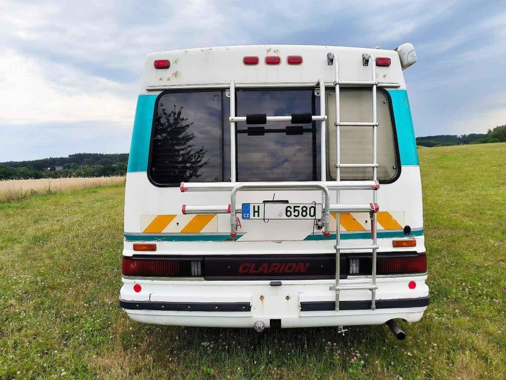 Clarion je extrémně vzácný. V letech 1991 a 1992 bylo vyrobeno jen 270 kusů.