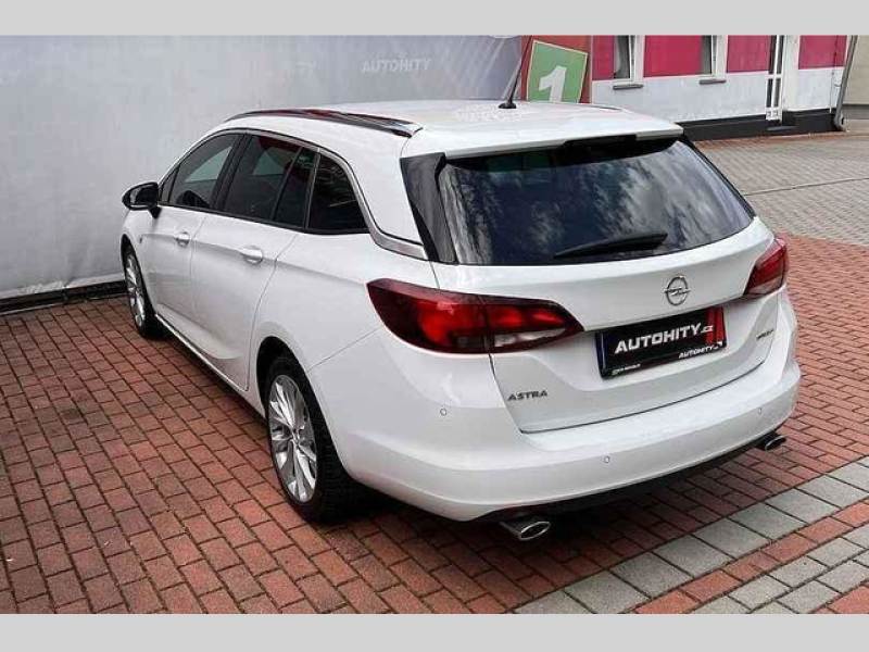Opel Astra 1.6 Turbo Innovation