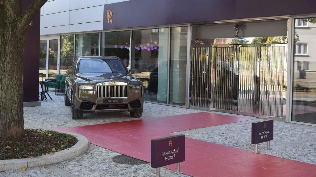 Nový showroom Rolls-Royce je v pražských Strašnicích