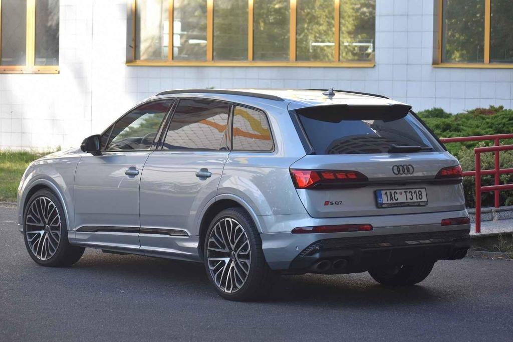 Auto působí spíše jako zvýšené kombi